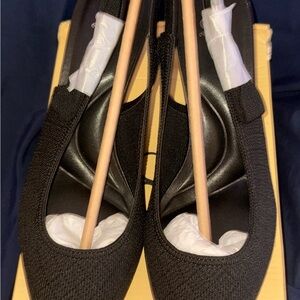 Women's Black Heeled Ballet Flats with Cushioned Insole